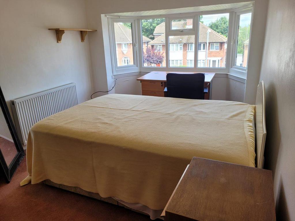 Frontbedroom - Copy.jpg