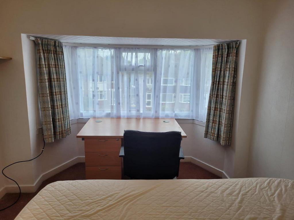 Bed3 - Copy.jpg
