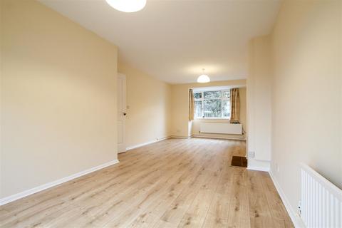 2 bedroom terraced house to rent, Hulatt Road, Cambridge CB1