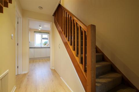 2 bedroom terraced house to rent, Hulatt Road, Cambridge CB1