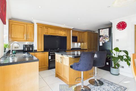 4 bedroom semi-detached house for sale, Dedham Close, Billericay, Essex, CM11
