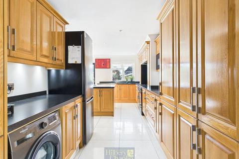 4 bedroom semi-detached house for sale, Dedham Close, Billericay, Essex, CM11