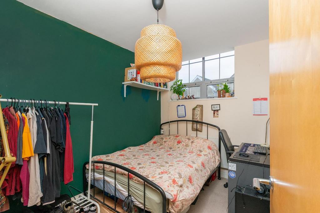 0 T9 OWSG - Bedroom B.jpg