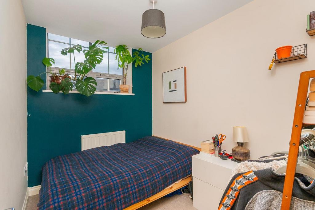 0 T9 OWSG - Bedroom F.jpg
