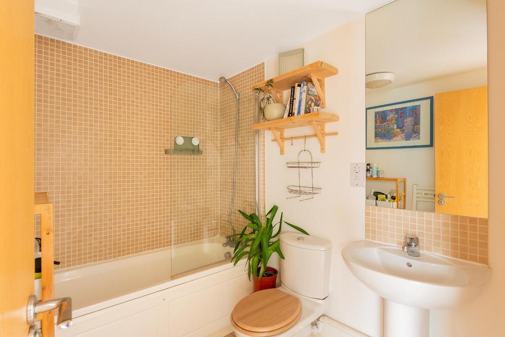 0 T9 OWSG - Bathroom C.jpg