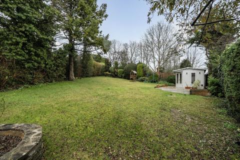 undefined, Richmond Road, Coulsdon CR5