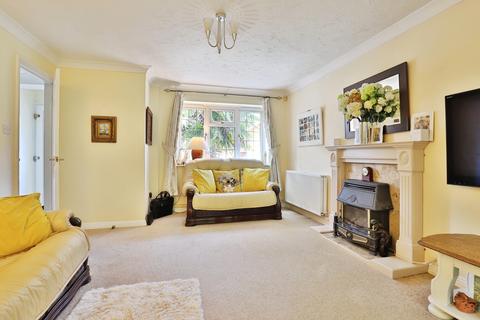 4 bedroom detached house for sale, Martingale Close, Poole, BH16