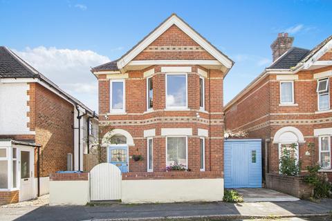4 bedroom detached house for sale, Hill Crest Road, Poole, BH12