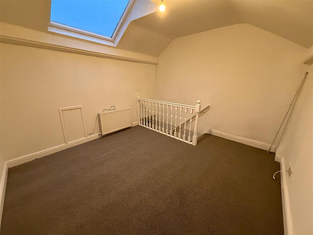 Bedroom 1 2nd.jpg