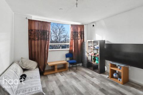 2 bedroom flat for sale, Lordship Lane, London