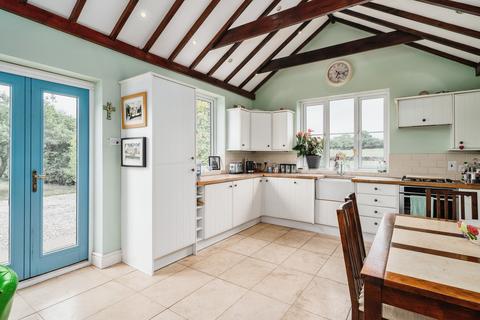 2 bedroom semi-detached house for sale, Woodgreen Road, Waltham Abbey, EN9