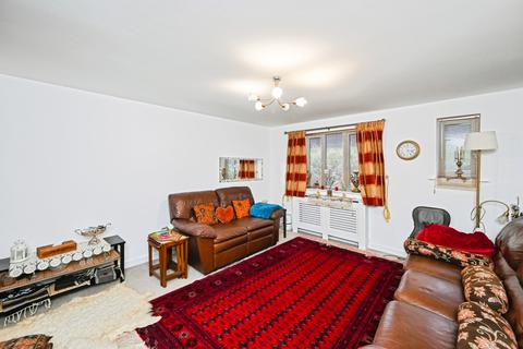 4 bedroom detached house for sale, Broadacre Way, Alfreton, DE55
