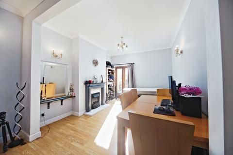 4 bedroom terraced house for sale, St. Saviours Road, Croydon, CR0