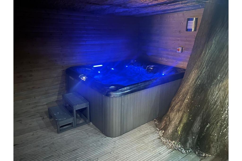 Hot Tub