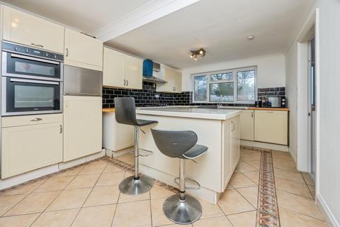 3 bedroom end of terrace house for sale, Cranmore Boulevard, Solihull, B90