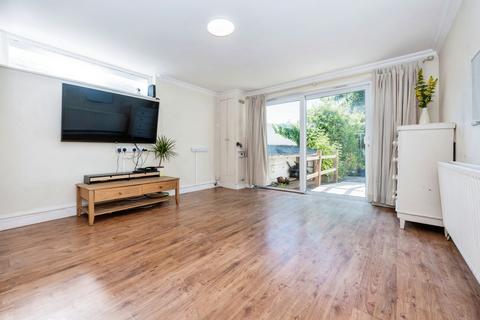 Nazeing Road, Nazeing, EN9