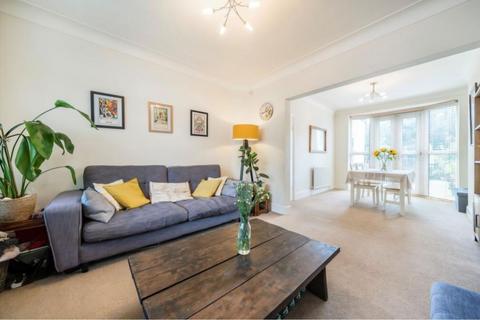 undefined, Gorringe Park Avenue, Mitcham, CR4
