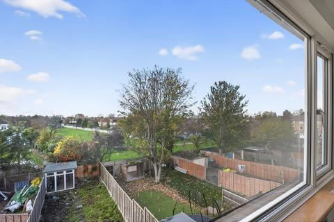 undefined, Silverleigh Road, Thornton Heath, CR7