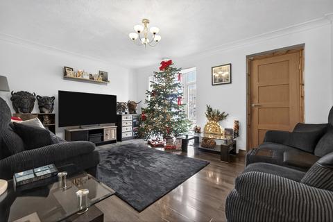3 bedroom terraced house for sale, Sinclair Way, Dartford, DA2