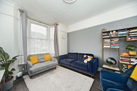 3 bedroom terraced house for sale, Grange Park Road, Thornton Heath, CR7