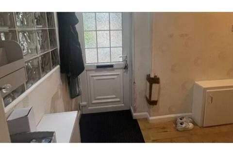 3 bedroom semi-detached bungalow for sale, Aireville Crescent, Bradford, BD9