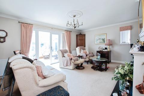 3 bedroom detached bungalow for sale, Ringwood Road, Verwood, BH31