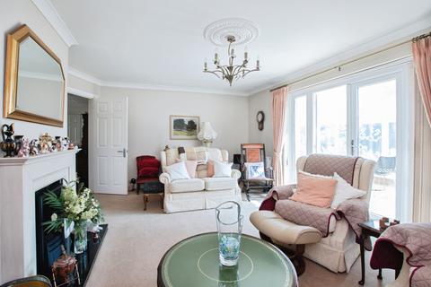 3 bedroom detached bungalow for sale, Ringwood Road, Verwood, BH31
