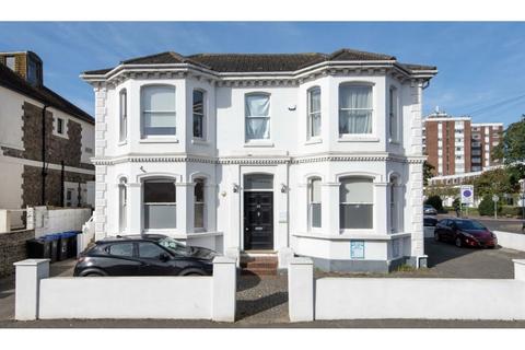Graham Road, Worthing, BN11