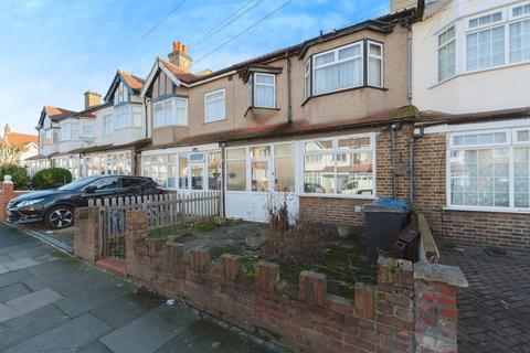 3 bedroom terraced house for sale, Manor Way, Mitcham, CR4