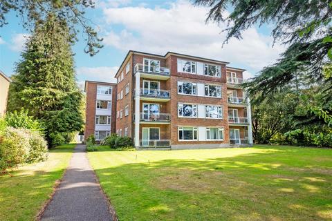 3 bedroom flat for sale, West Cliff Road, Bournemouth BH4