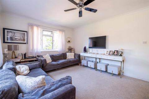 3 bedroom flat for sale, West Cliff Road, Bournemouth BH4