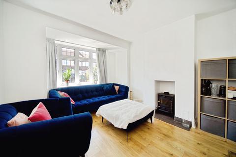 undefined, Clarendon Road, Waltham Cross, EN8
