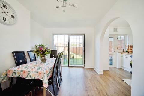 undefined, Clarendon Road, Waltham Cross, EN8