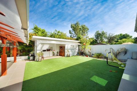 3 bedroom detached bungalow for sale, Drapers Road, Enfield, EN2