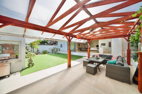 3 bedroom detached bungalow for sale, Drapers Road, Enfield, EN2