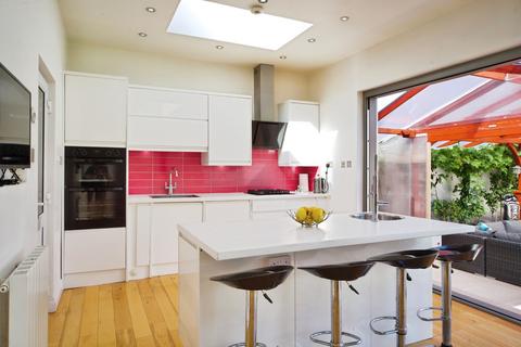 3 bedroom detached bungalow for sale, Drapers Road, Enfield, EN2