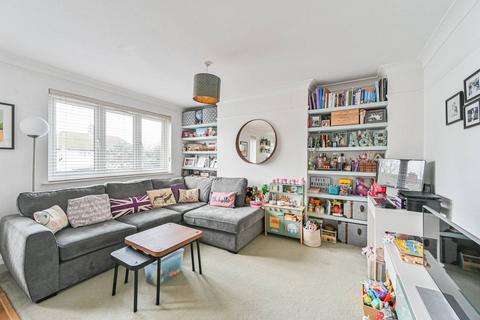 Effingham Road, Waddon, Croydon, CR0