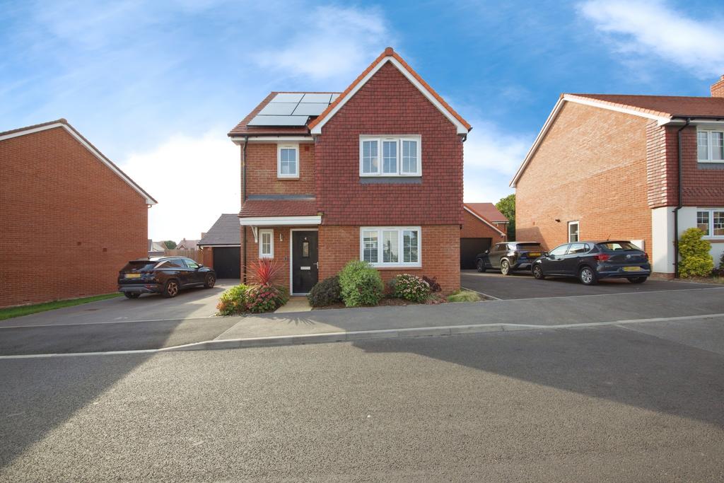 Detached house exterior, driveway