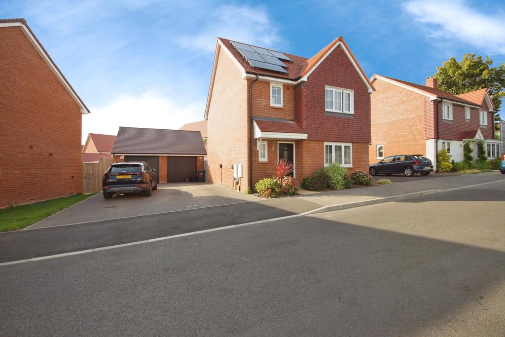 Detached house exterior, driveway