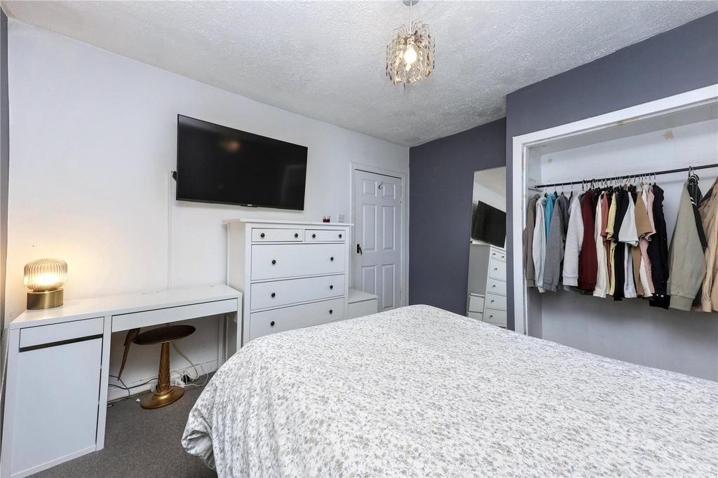 Bedrooms 1