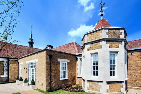 4 bedroom end of terrace house for sale, Chapel Drive, Dartford, DA2
