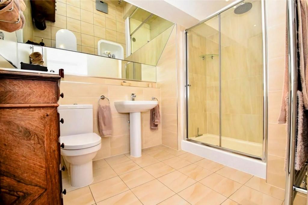 Master En-suite
