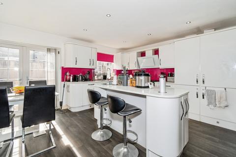 4 bedroom semi-detached house for sale, Como Gardens, Bradford, BD8