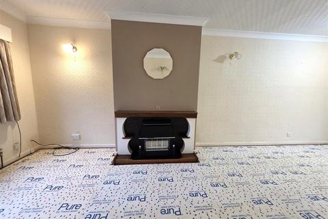 3 bedroom semi-detached bungalow for sale, Keldholme Close, Leeds