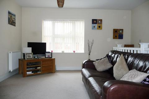 2 bedroom flat to rent, Snitterfield Drive, Shirley, Solihull, West Midlands, B90