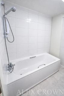 1 bedroom flat to rent, South End, Croydon