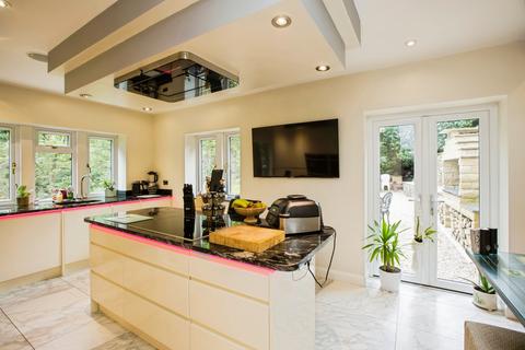 4 bedroom detached house for sale, Smithy Lane, Bradford, BD15