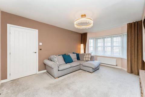 4 bedroom detached house for sale, Llys Hen Reilffordd, St. Asaph, LL17