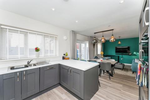 4 bedroom detached house for sale, Llys Hen Reilffordd, St. Asaph, LL17
