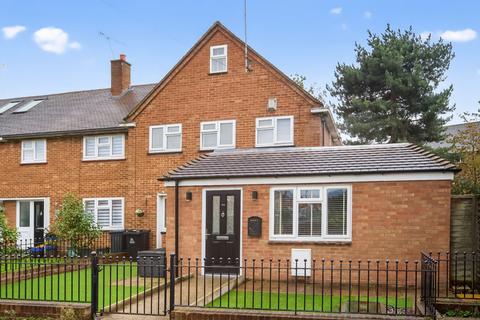 Whitefields Road, Waltham Cross, EN8